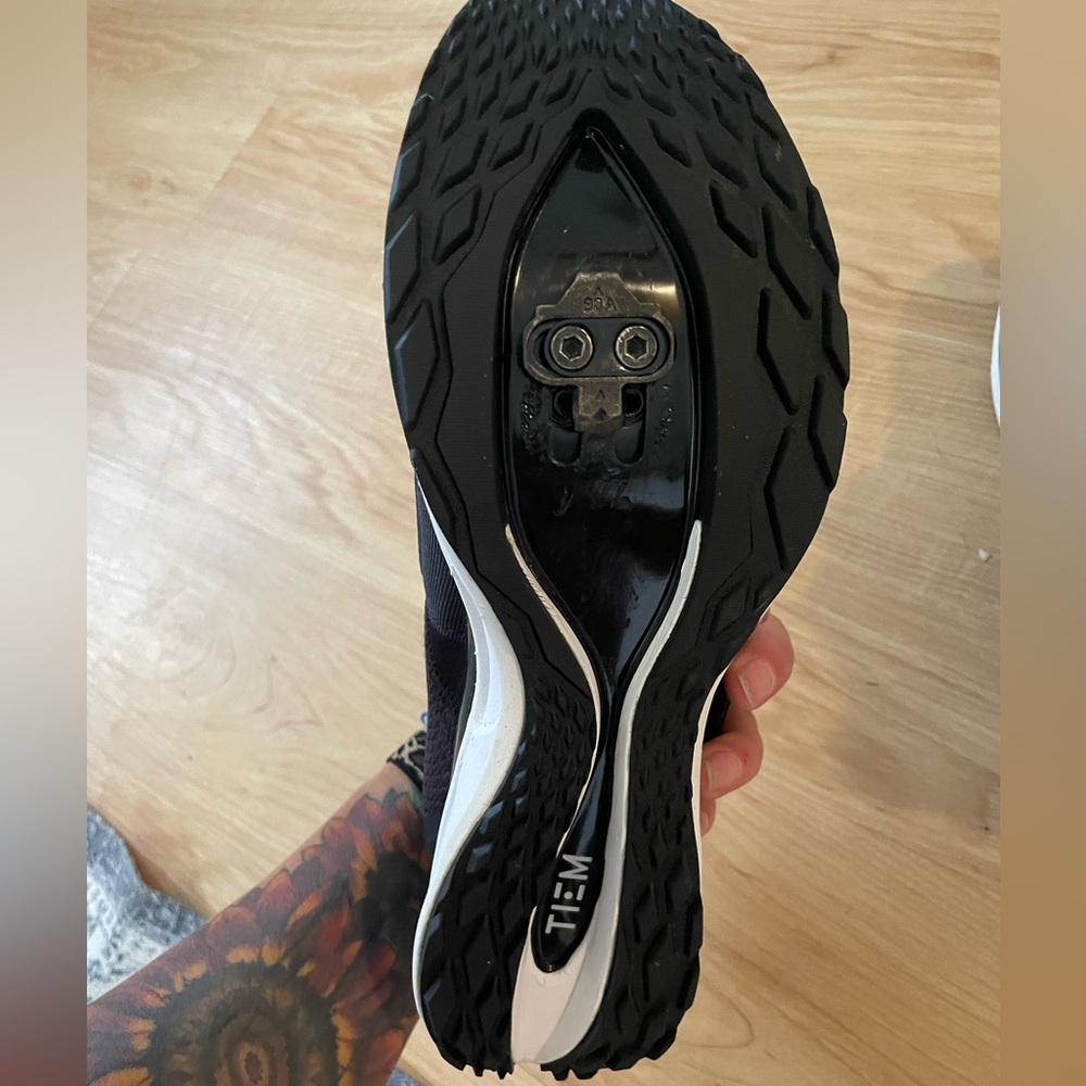 TIEM spin shoes with clips